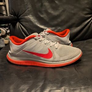 Nike Free Run 4.0 - "Wolf Grey/Crimson"